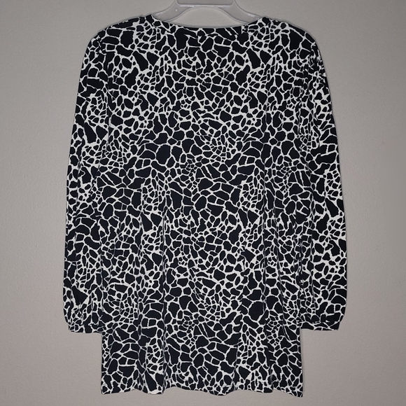 💞 XL | Jones NY | Giraffe-Print Long Sleeved Tunic Blouse - Picture 3 of 5